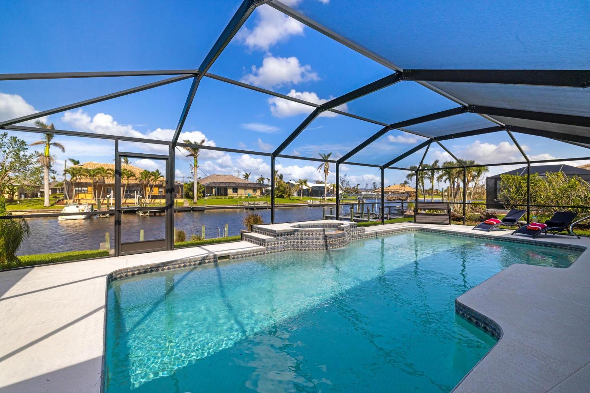 Fully Remodeled Electric-Heated Pool Home On Gulf-Access Canal - Villa Sunny Кейп-Корал Экстерьер фото