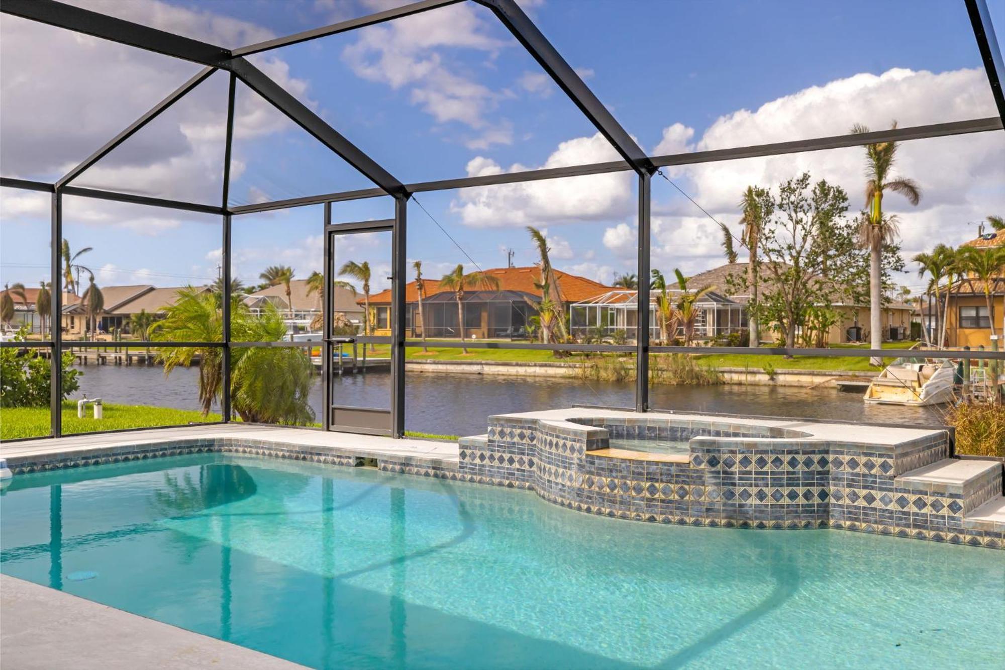Fully Remodeled Electric-Heated Pool Home On Gulf-Access Canal - Villa Sunny Кейп-Корал Экстерьер фото